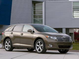MSRP: $25,975 - $29,250 Invoice: $23,506 - $26,325 Fuel Economy: 29 mpg Hwy, 21 mpg City The all-new 2009 Toyota Venza is a five-passenger vehicle that couples the styling and comfort of a passenger car with the flexibility of a sport utility vehicle (SUV), to give customers a stylish alternative to the traditional sedan.Research the Toyota VenzaToyota Venza OverviewToyota Venza PhotosFree Toyota Venza Price Quote