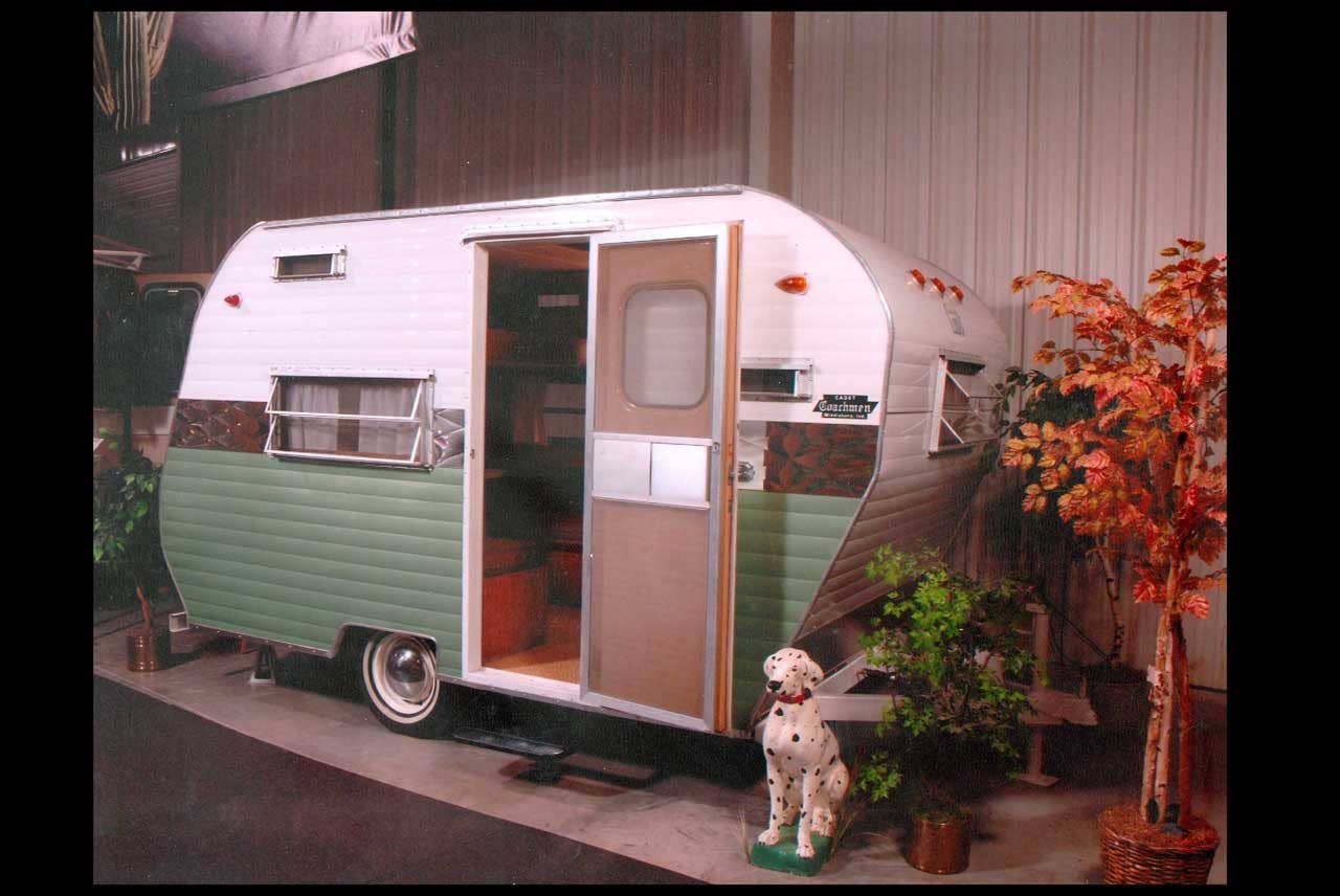 Coachmen Cadet, 1964