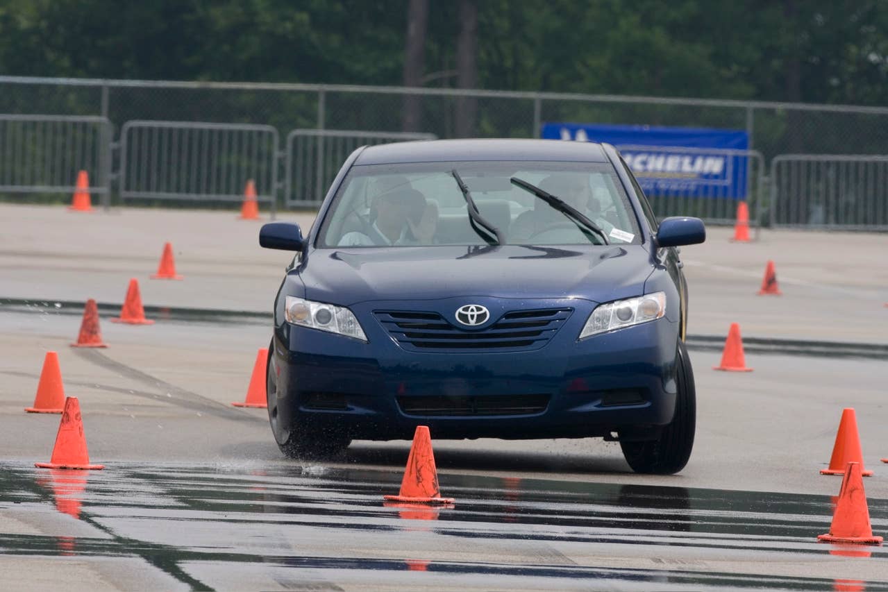 Michelin Primacy MXV4 tires provided better wet grip than Bridgestone Turanzas.