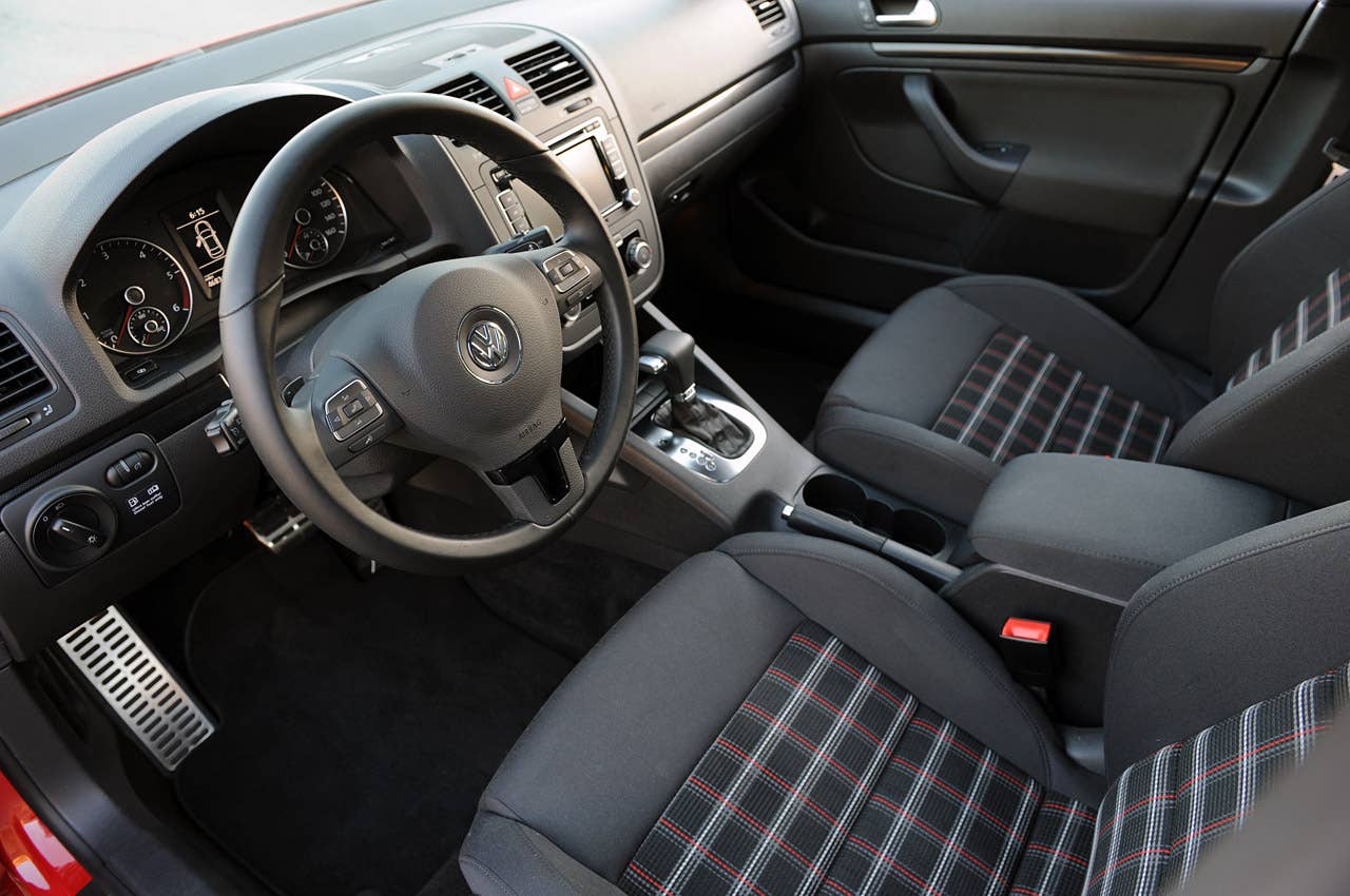 2010 Volkswagen Jetta TDI Street Cup Edition interior