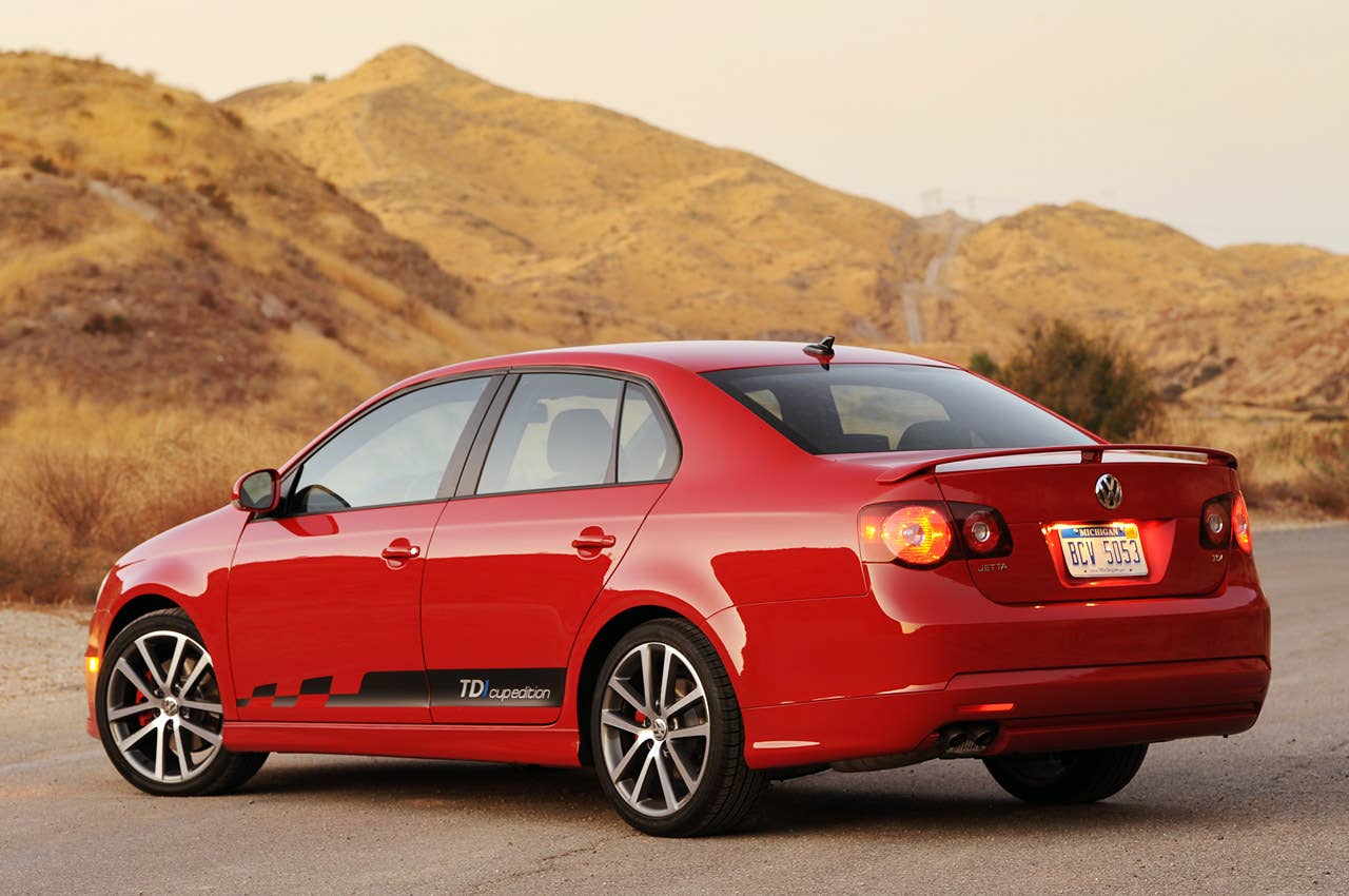 2010 Volkswagen Jetta TDI Street Cup Edition rear 3/4 view