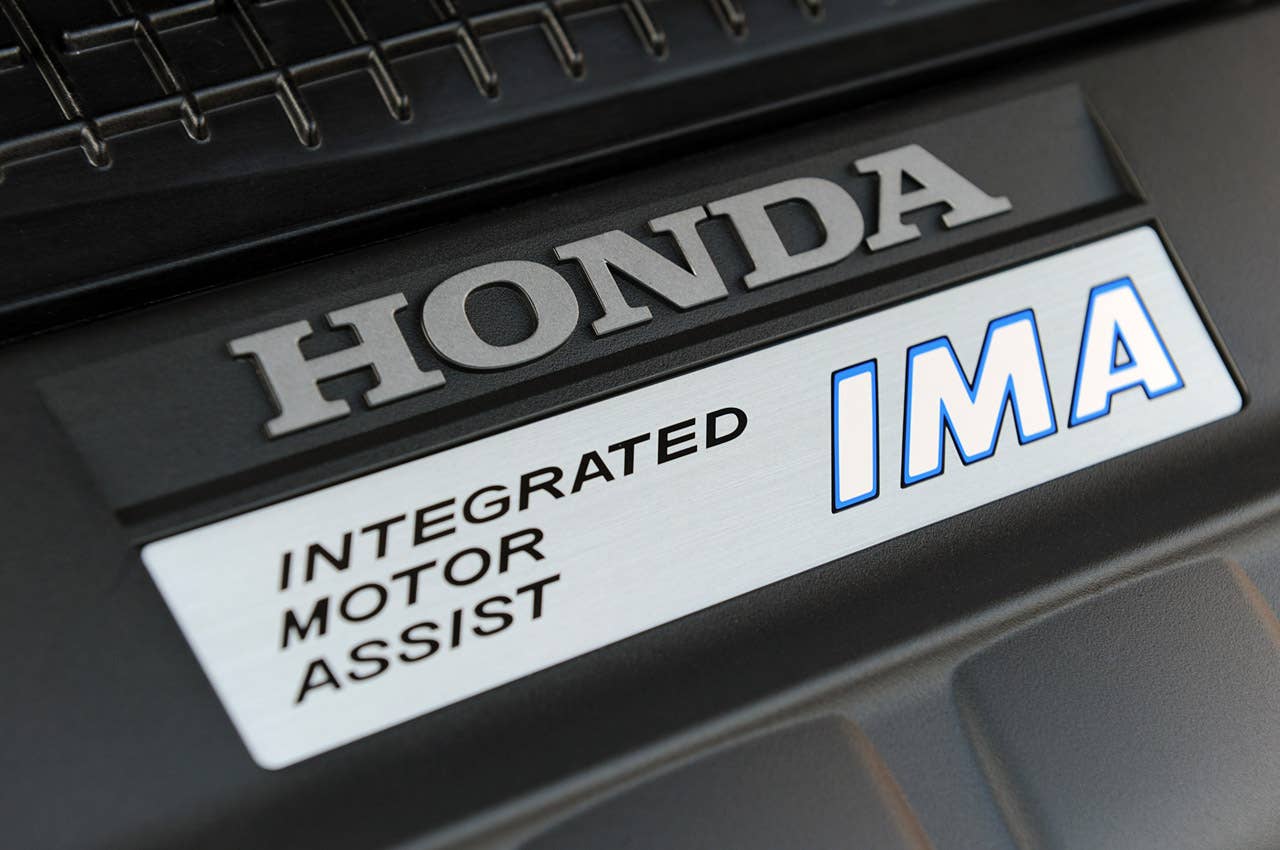 2011 Honda CR-Z engine detail