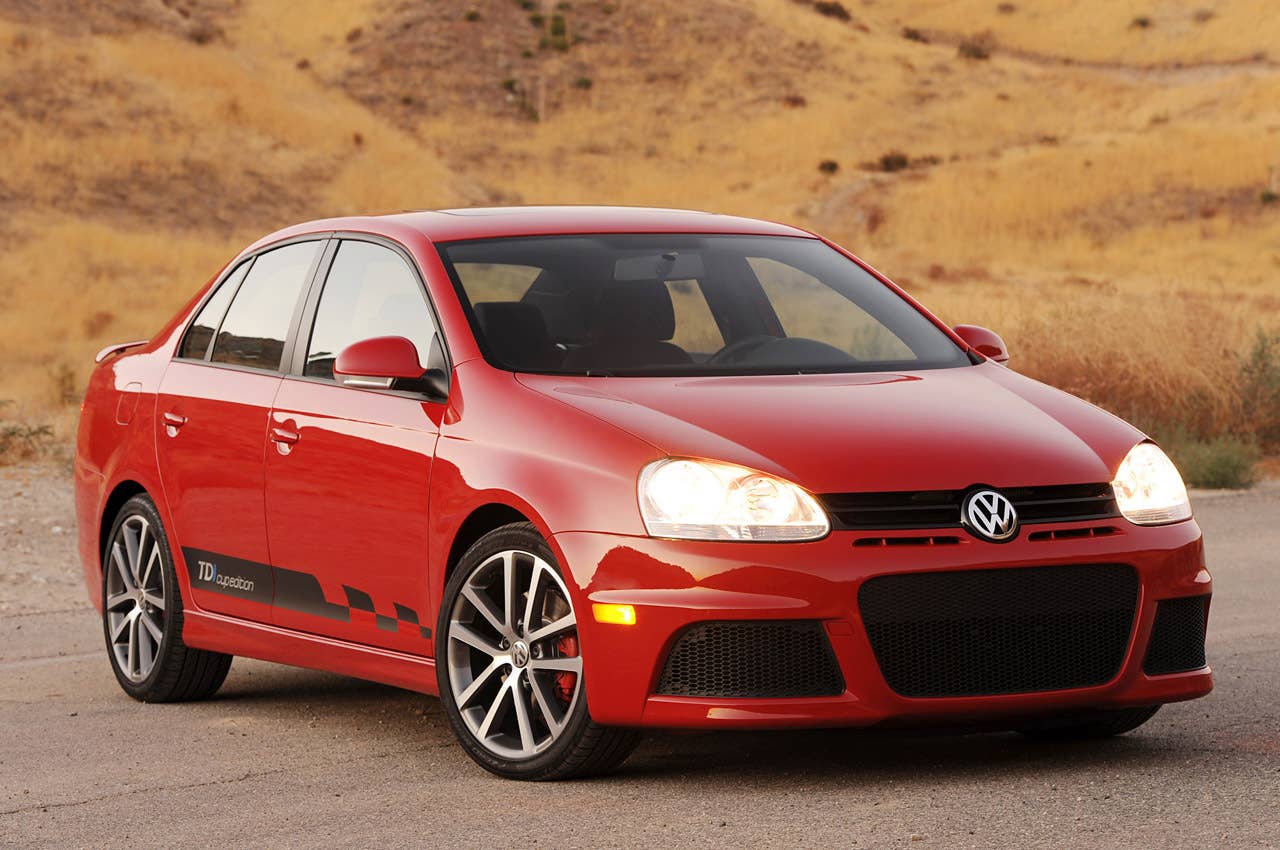 2010 Volkswagen Jetta TDI Street Cup Edition front 3/4 view