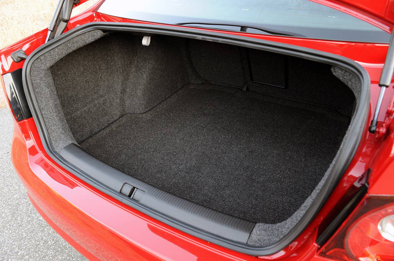 2010 Volkswagen Jetta TDI Street Cup Edition trunk