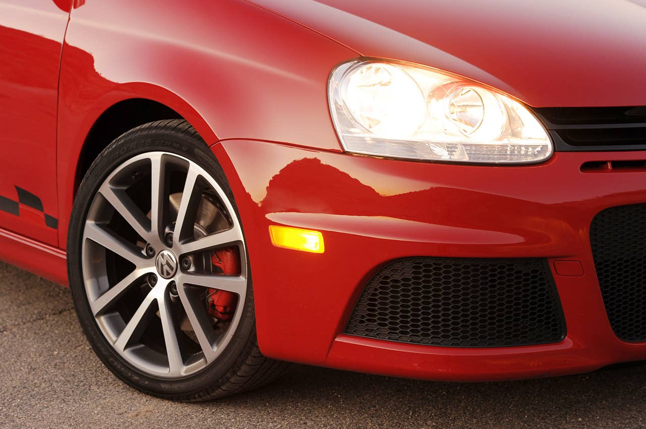 2010 Volkswagen Jetta TDI Street Cup Edition front detail