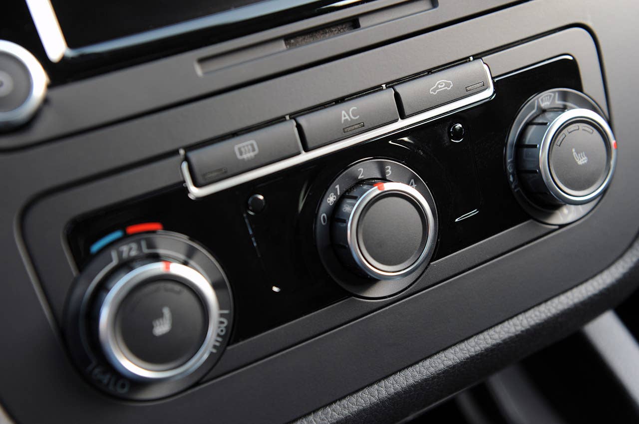 2010 Volkswagen Jetta TDI Street Cup Edition HVAC controls