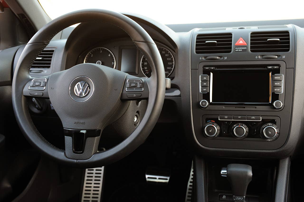2010 Volkswagen Jetta TDI Street Cup Edition interior