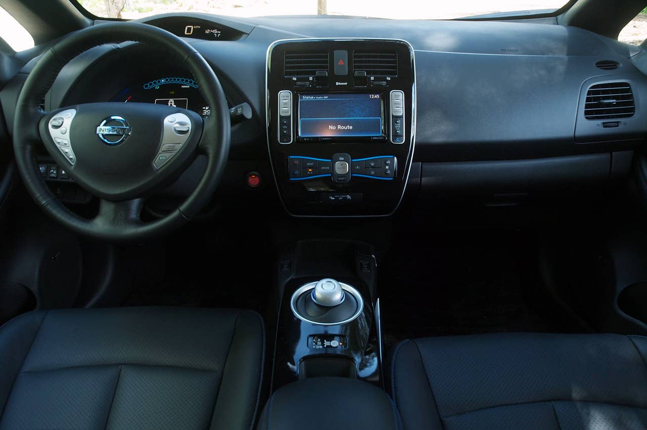 2013 Nissan Leaf interior