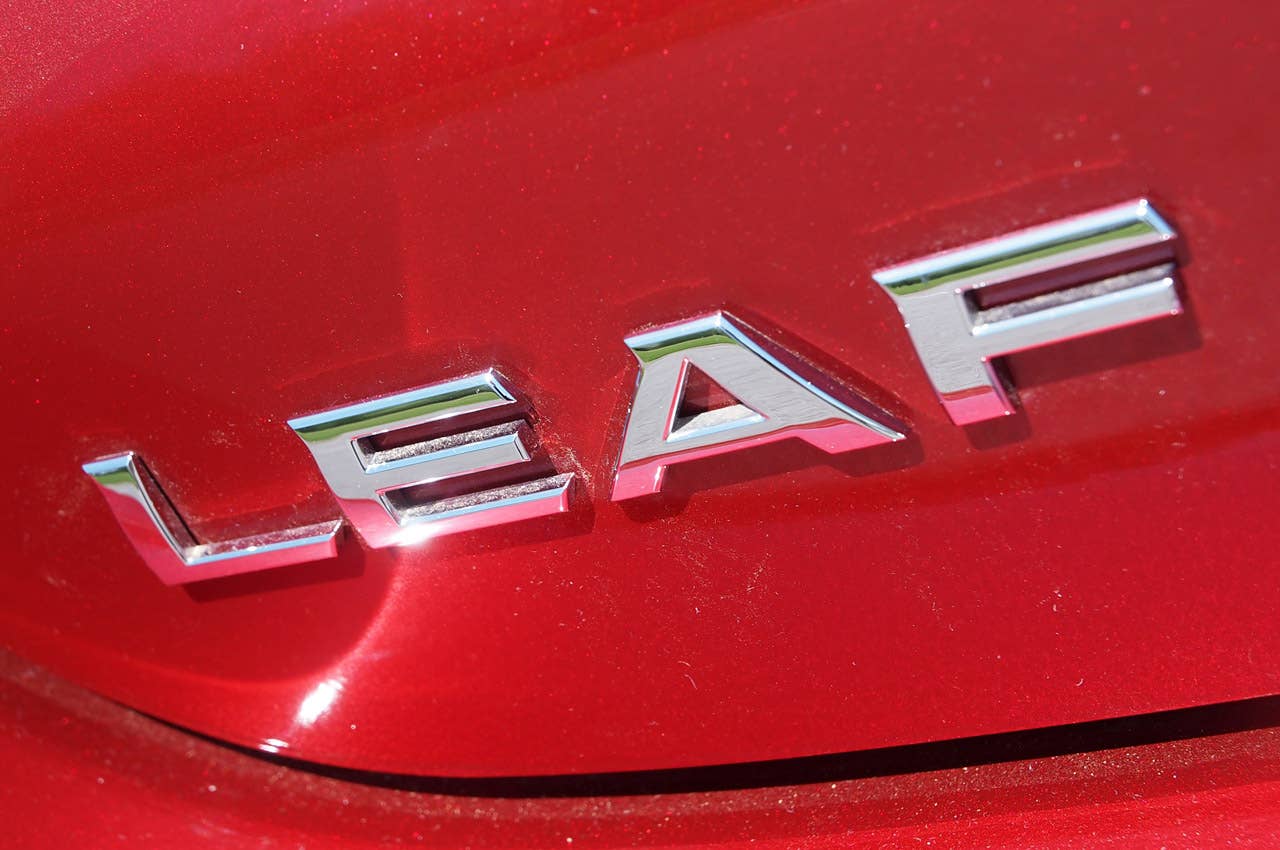 2013 Nissan Leaf badge