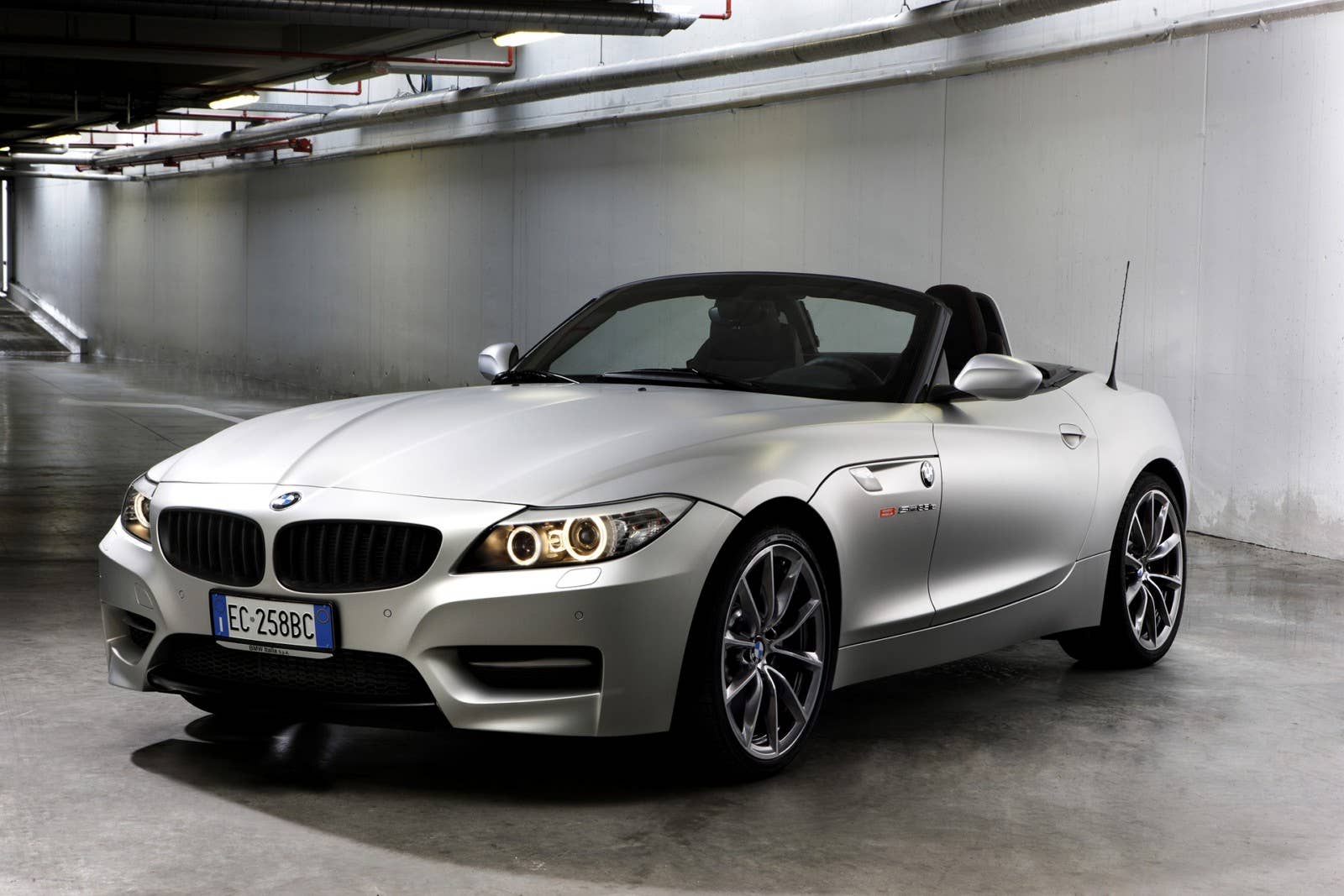BMW Z4 sDrive35is Limited Edition "Mille Miglia" 2010 (05/2010).