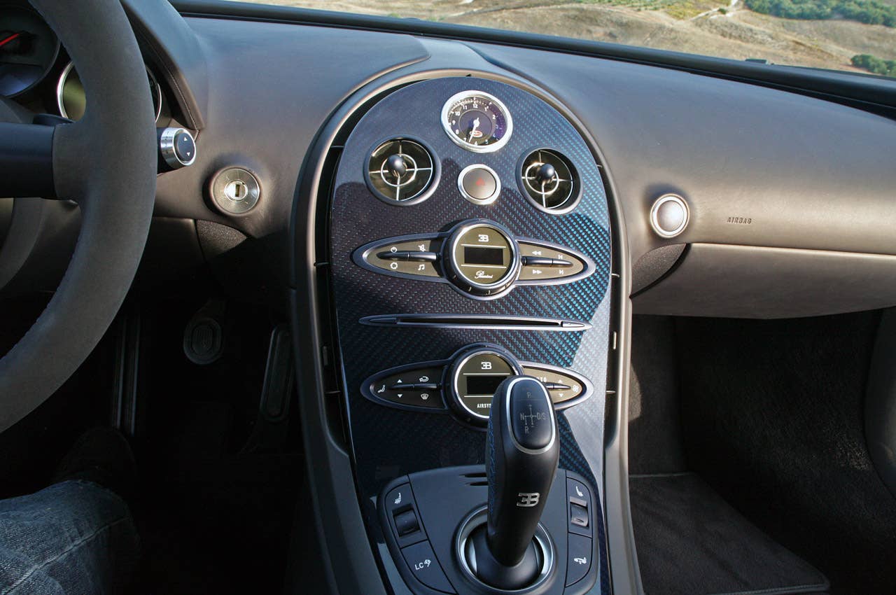 2011 Bugatti Veyron Super Sport instrument panel