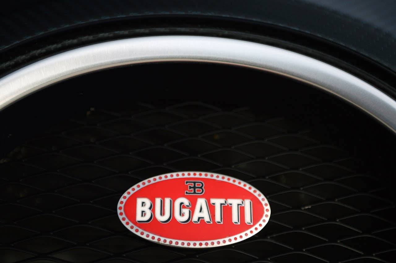 2011 Bugatti Veyron Super Sport badge