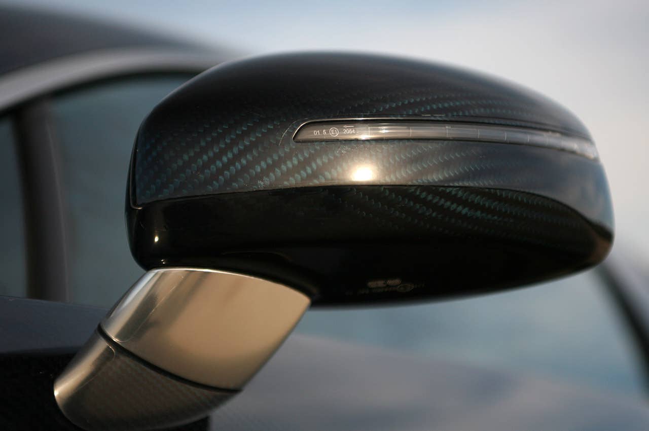 2011 Bugatti Veyron Super Sport side mirror