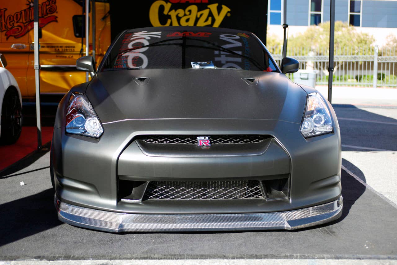 Wraptivo Nissan GT-R front
