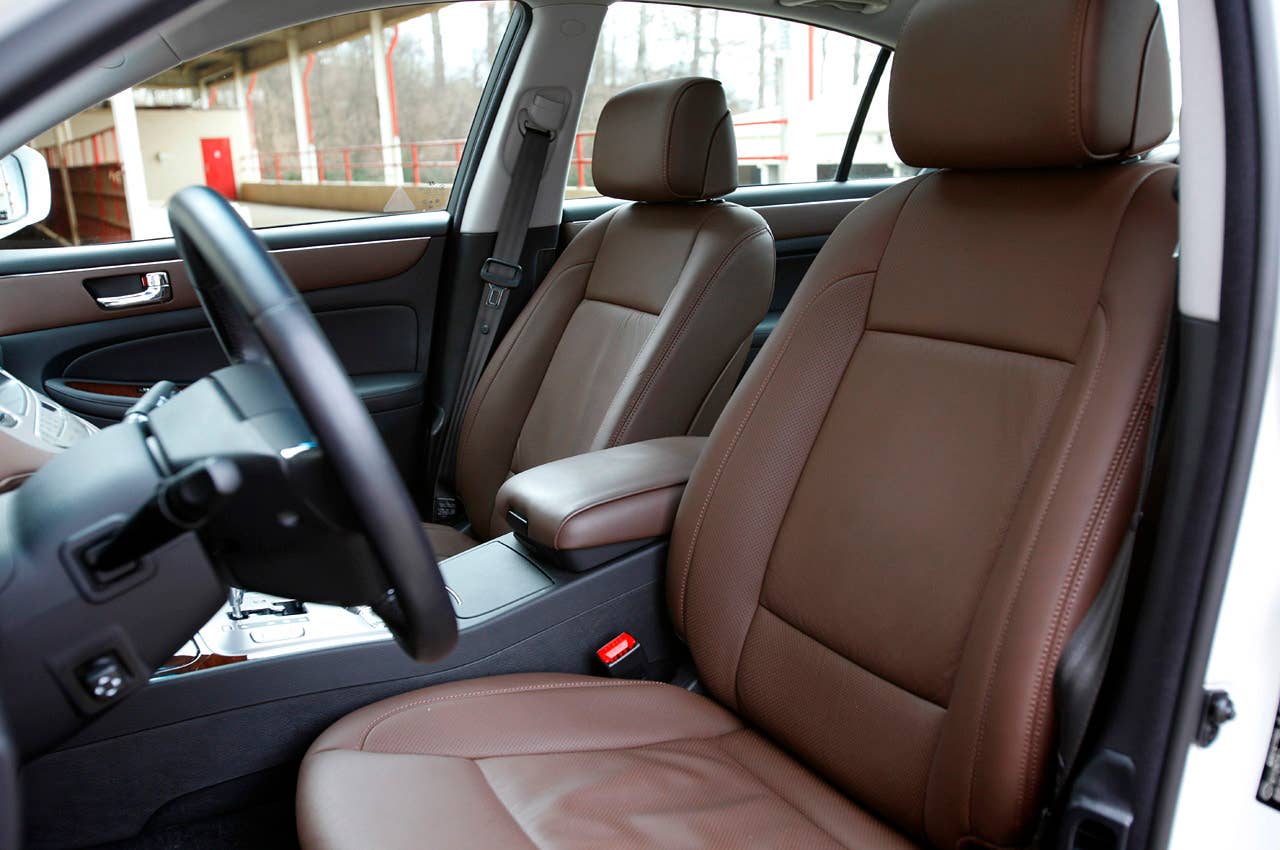 2011 Hyundai Genesis Sedan front seats