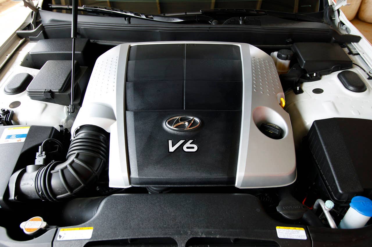 2011 Hyundai Genesis Sedan engine