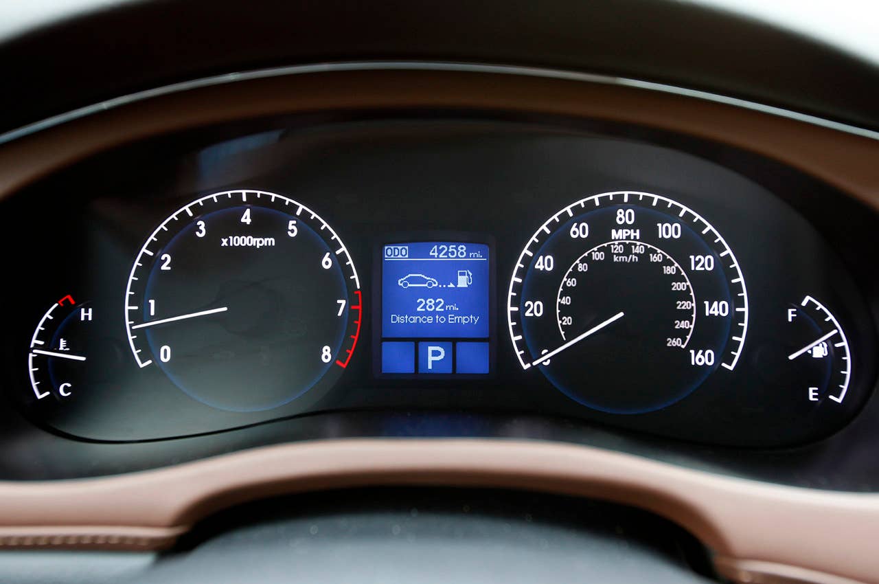 2011 Hyundai Genesis Sedan gauges