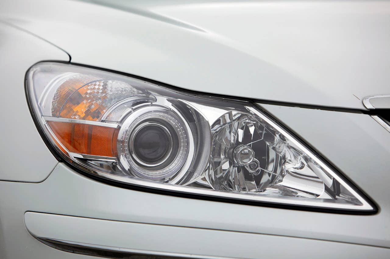 2011 Hyundai Genesis Sedan headlight