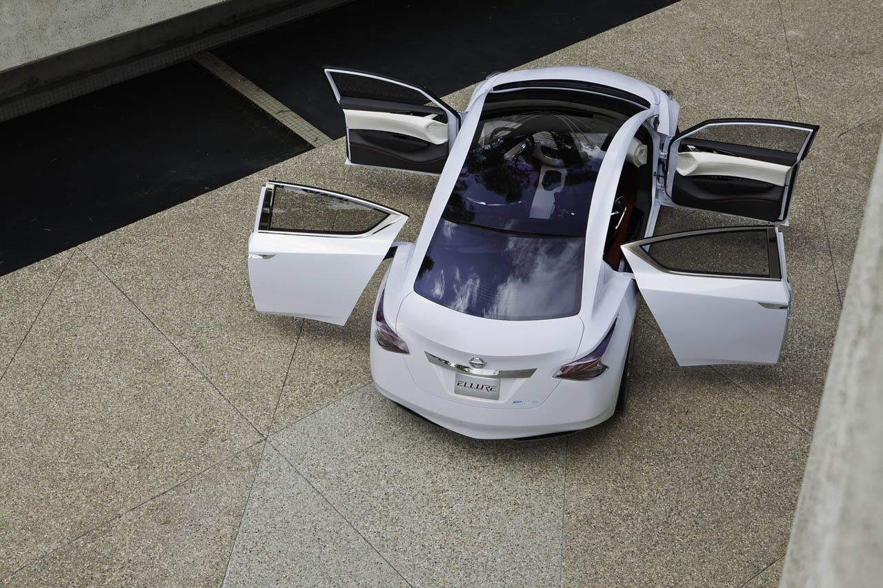 Nissan Ellure Concept Oct 2010