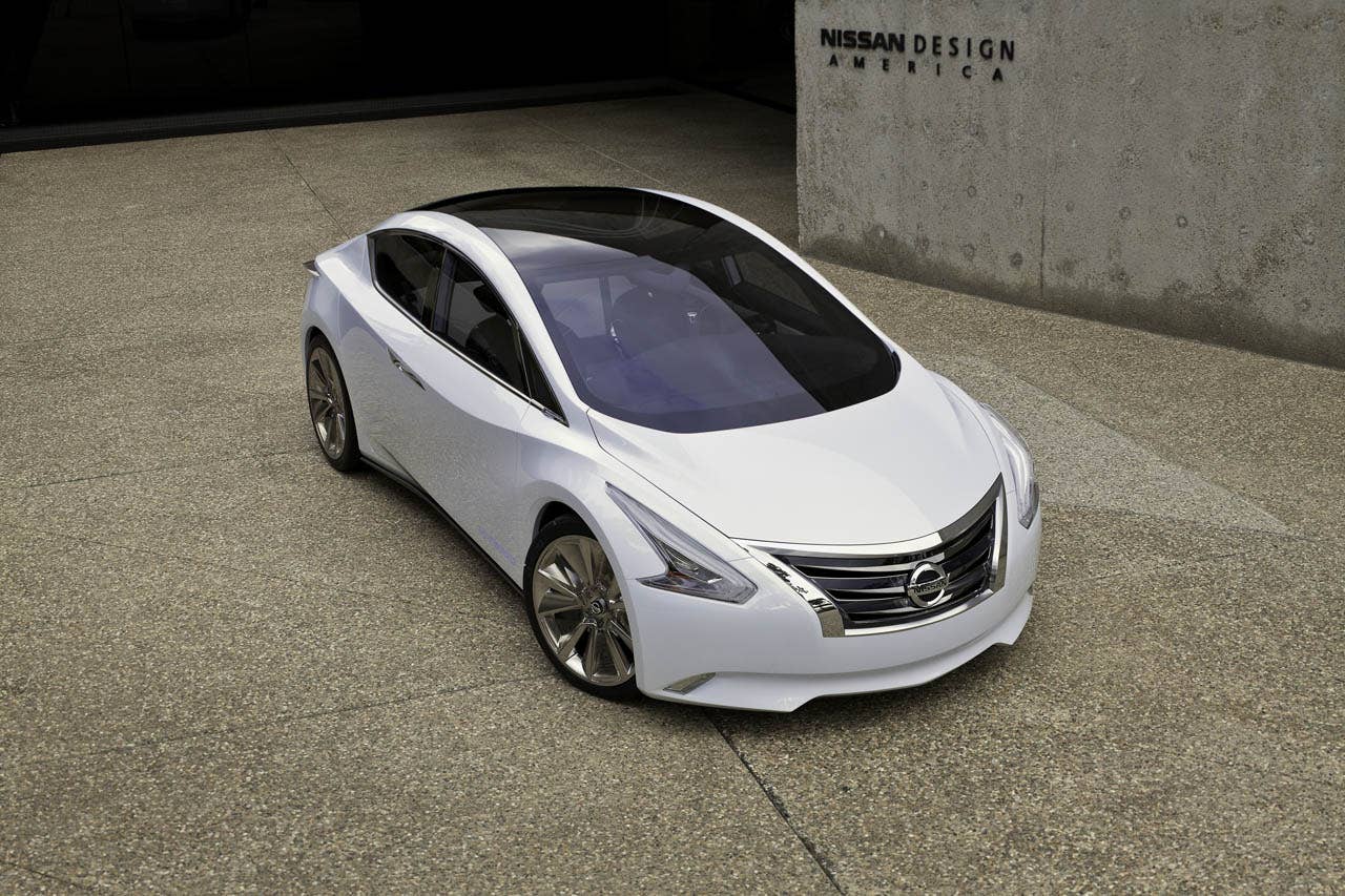Nissan Ellure Concept Oct 2010