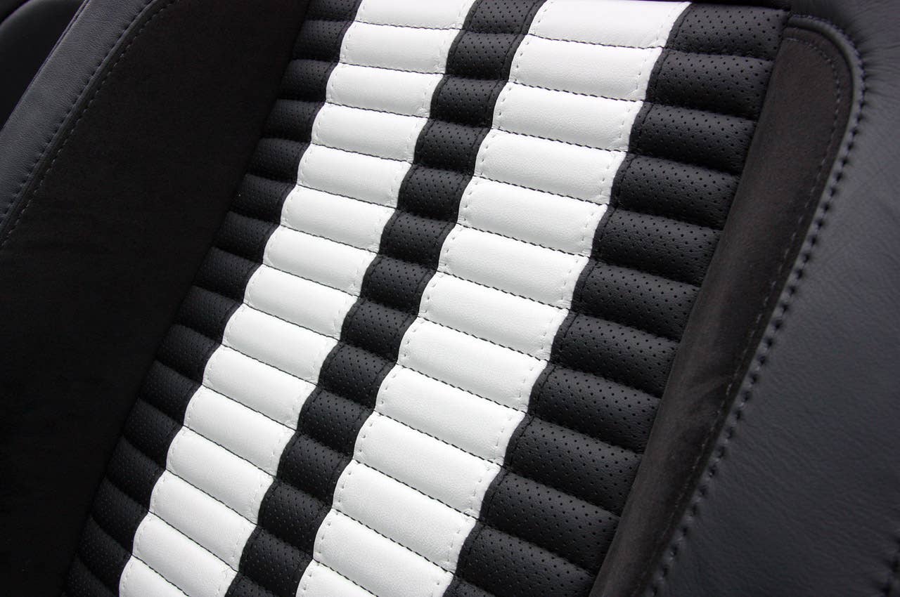 2011 Ford Shelby GT500 Convertible seats
