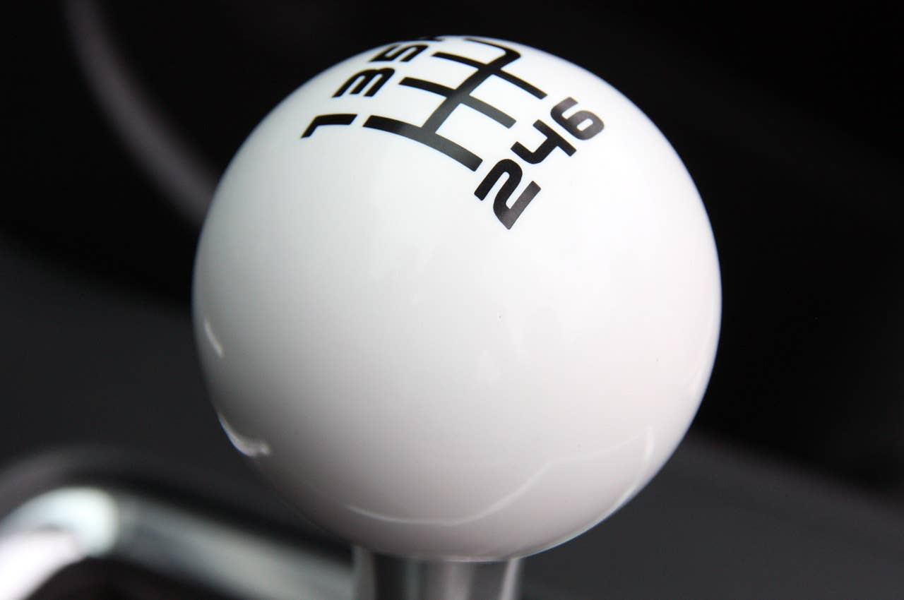 2011 Ford Shelby GT500 Convertible shift knob