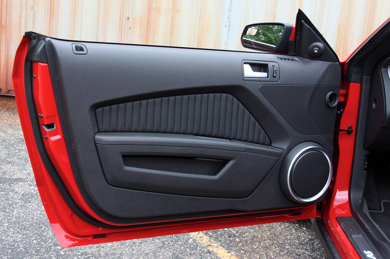 2011 Ford Shelby GT500 Convertible door panel
