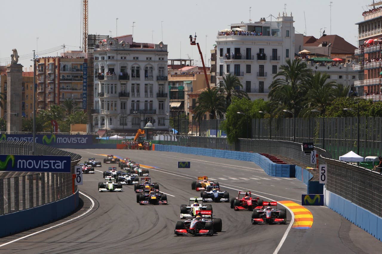 F1 Grand Prix of Europe - Race VALENCIA, SPAIN - AUGUST 23: Lewis Hamilton of Great Britain and McLaren Mercedes leads the field at the start of the European Formula One Grand Prix at the Valencia Street Circuit on August 23, 2009, in Valencia, Spain. (Photo by Mark Thompson/Getty Images)