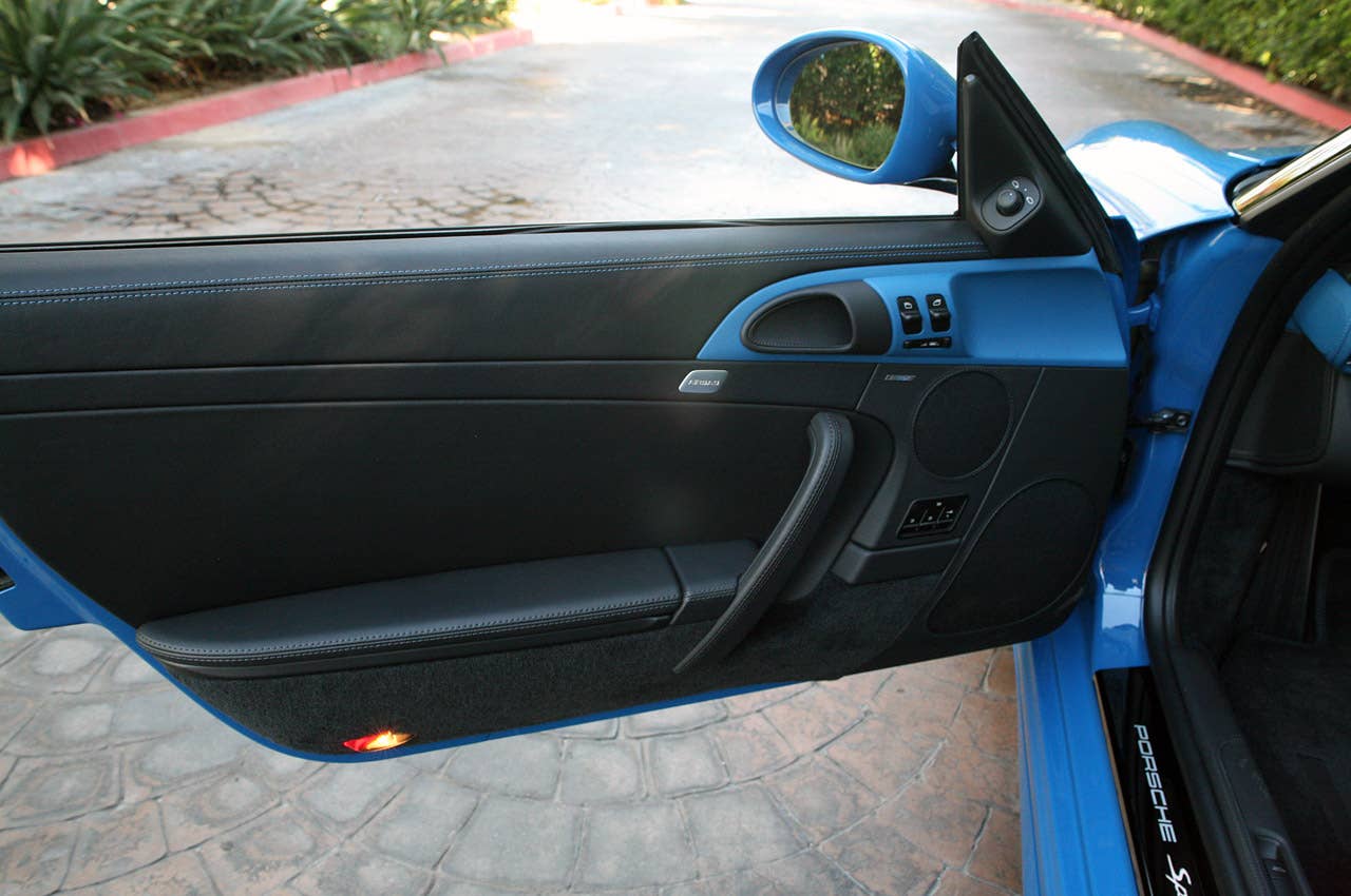 2011 Porsche 911 Speedster door panel