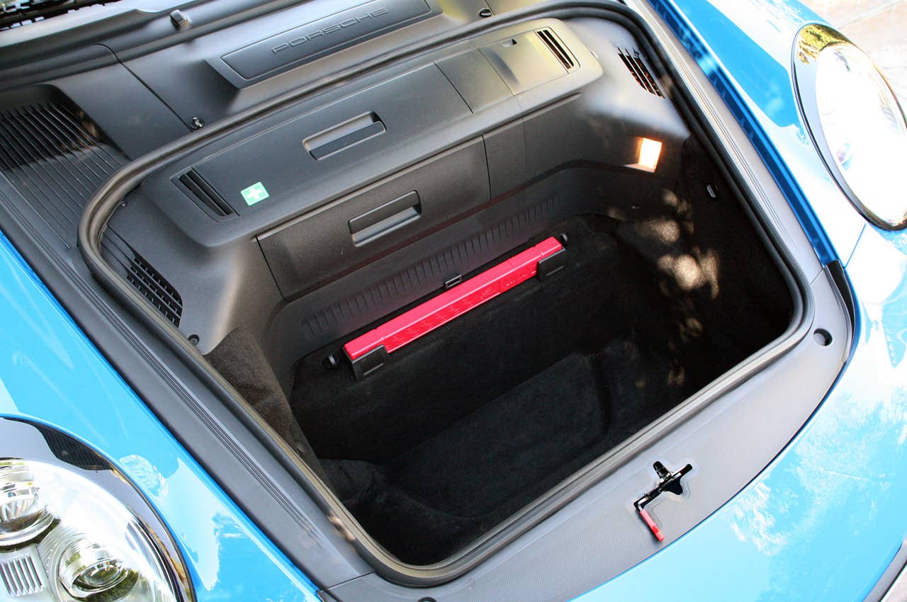 2011 Porsche 911 Speedster front storage space