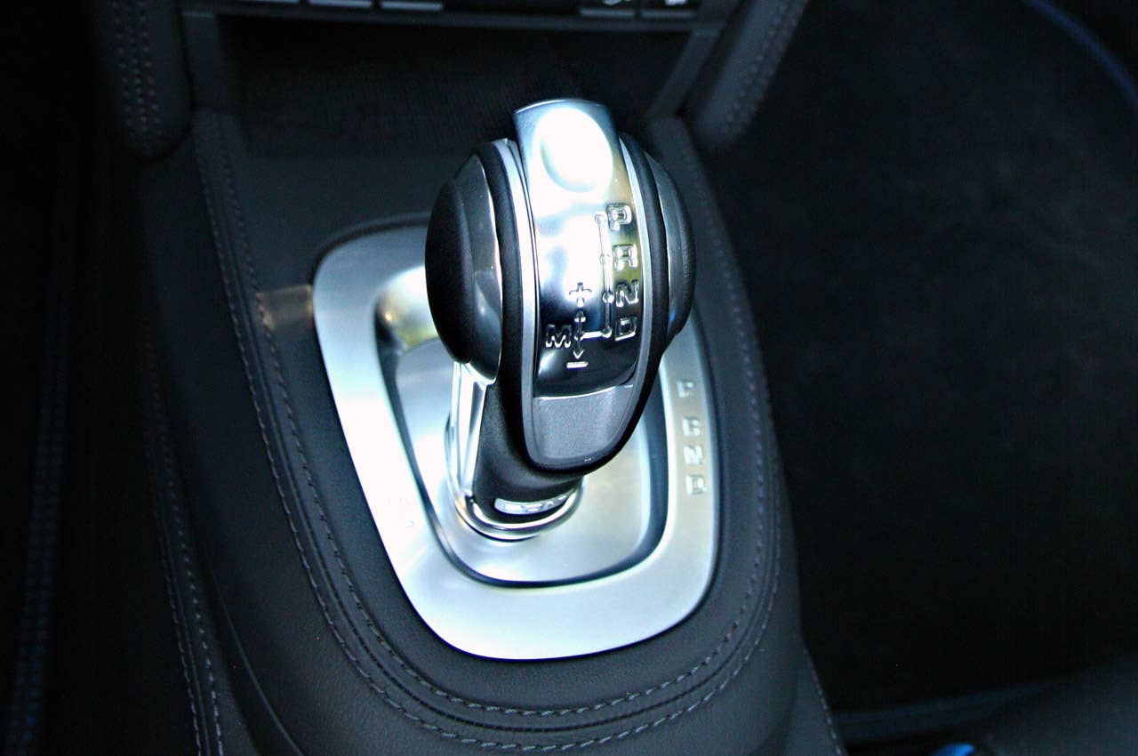 2011 Porsche 911 Speedster shifter