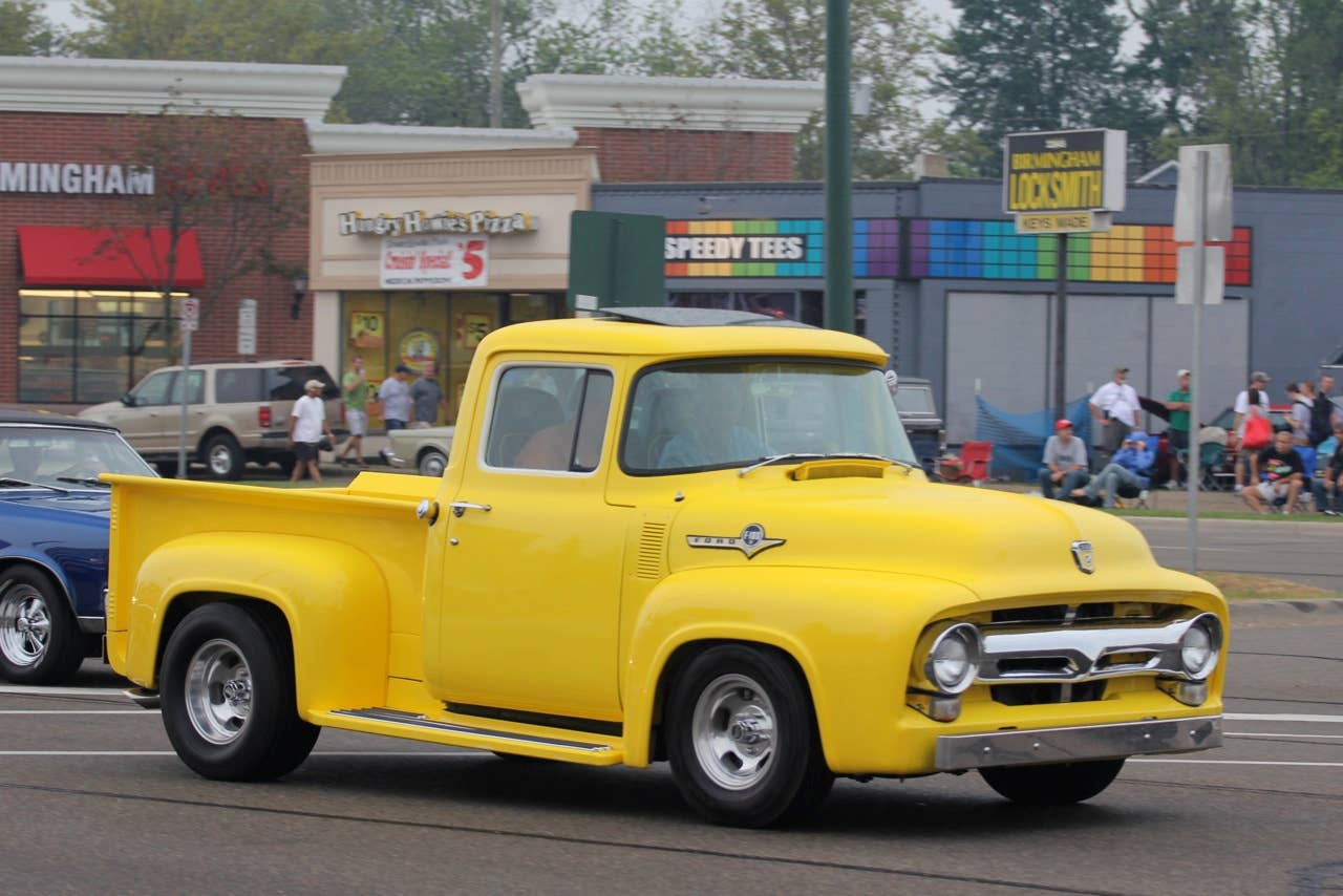 Ford F100 pickup
