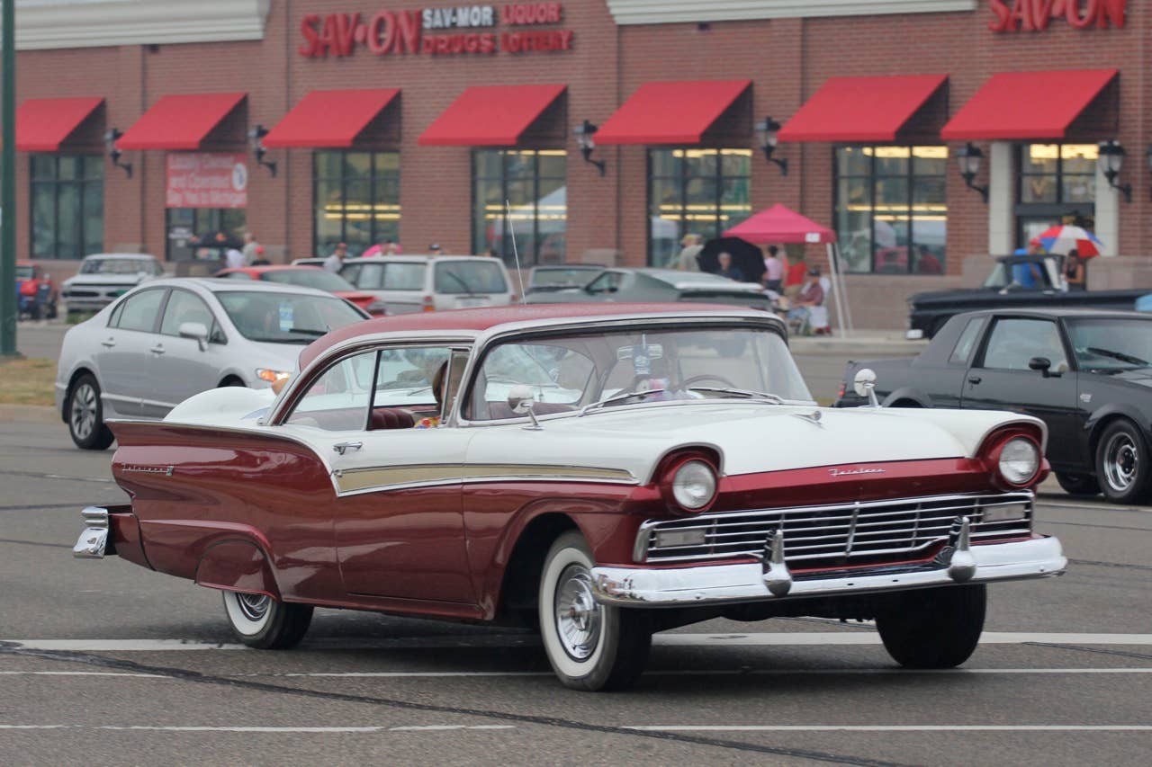 1957 Ford Fairlane