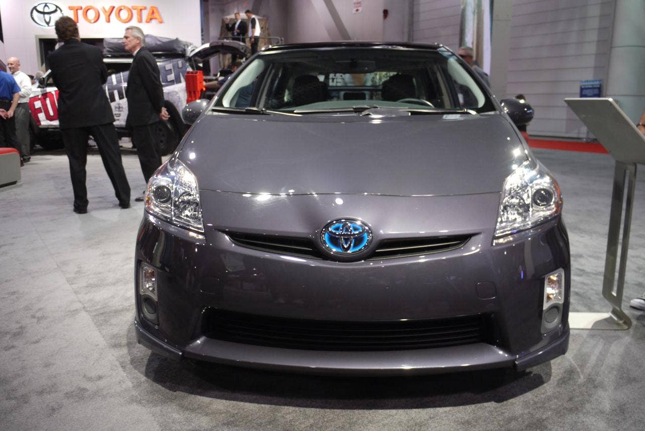 SEMA 2010: Toyota gets its sport hybrid on with Prius Plus Performance ...