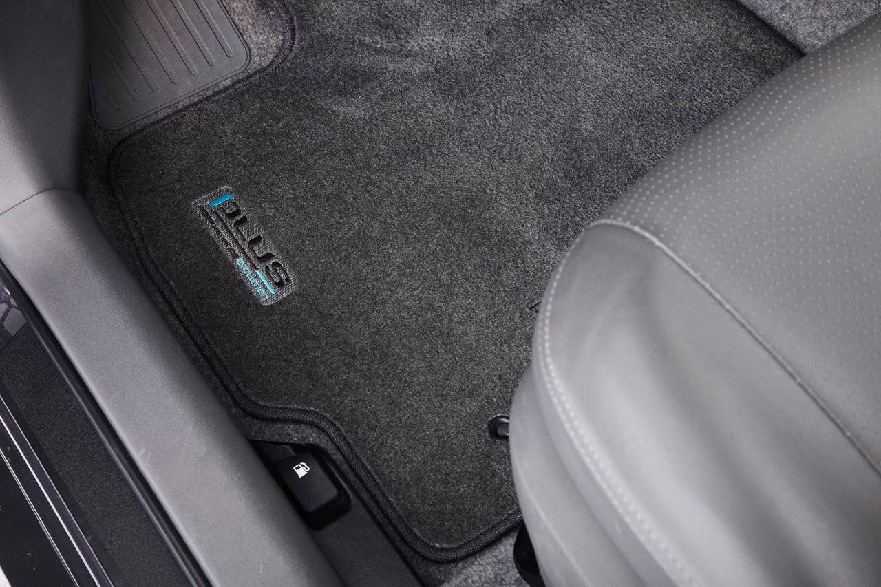 SEMA 2010: Toyota gets its sport hybrid on with Prius Plus Performance ...