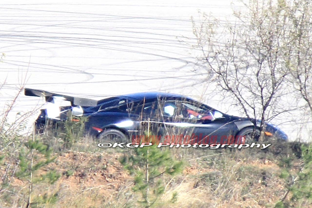 McLaren MP4-12C GT3 spy shots