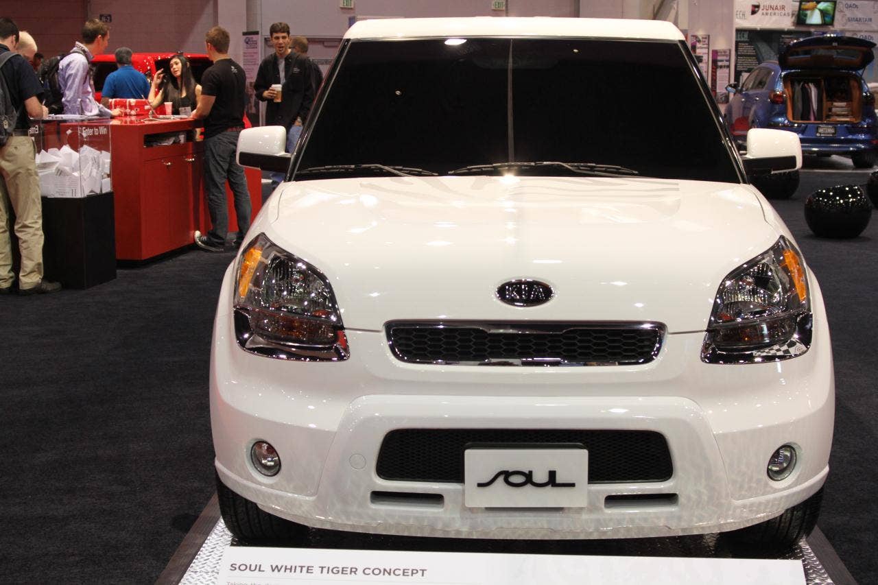 Kia Soul White Tiger