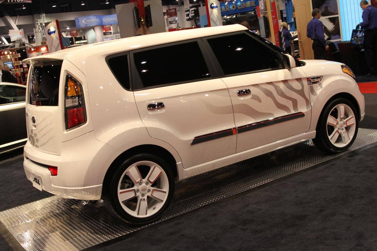 Kia Soul White Tiger