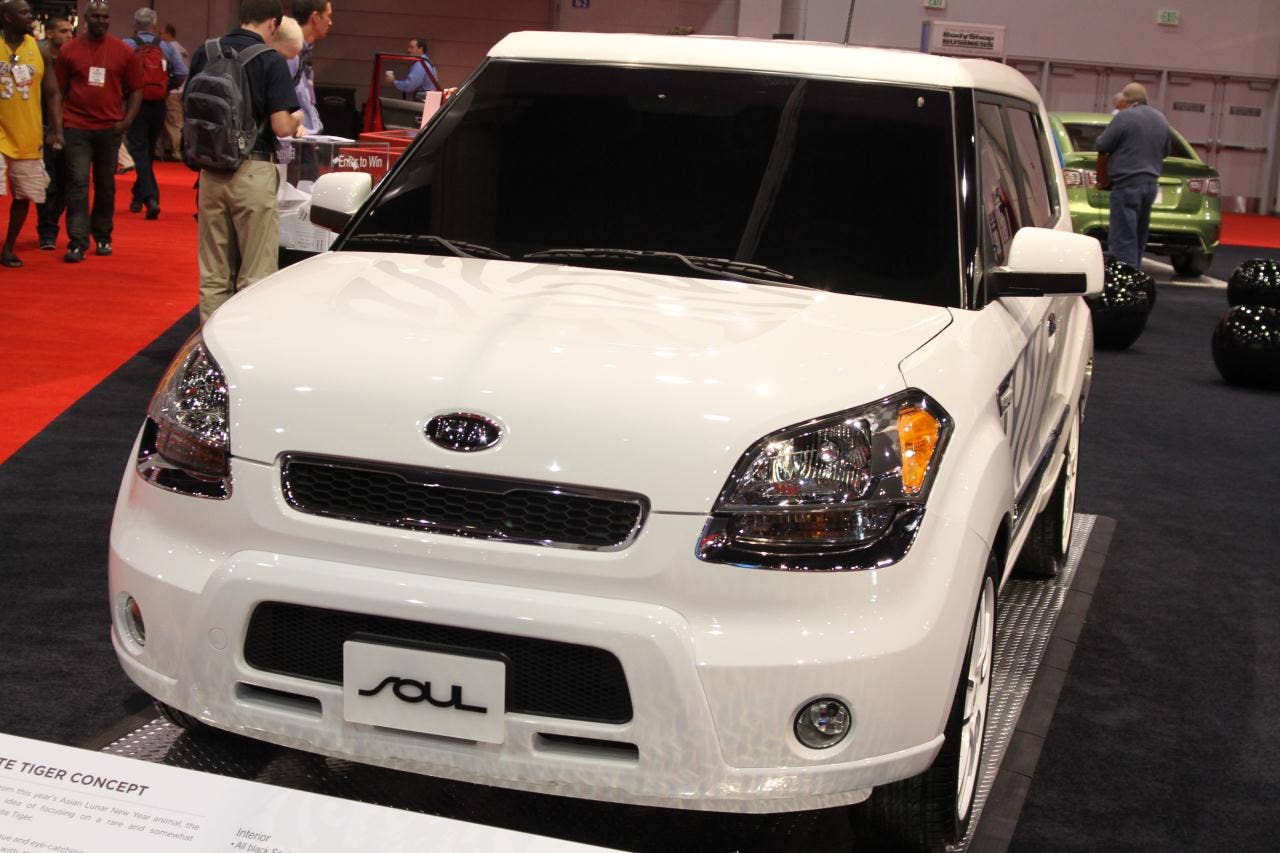 Kia Soul White Tiger