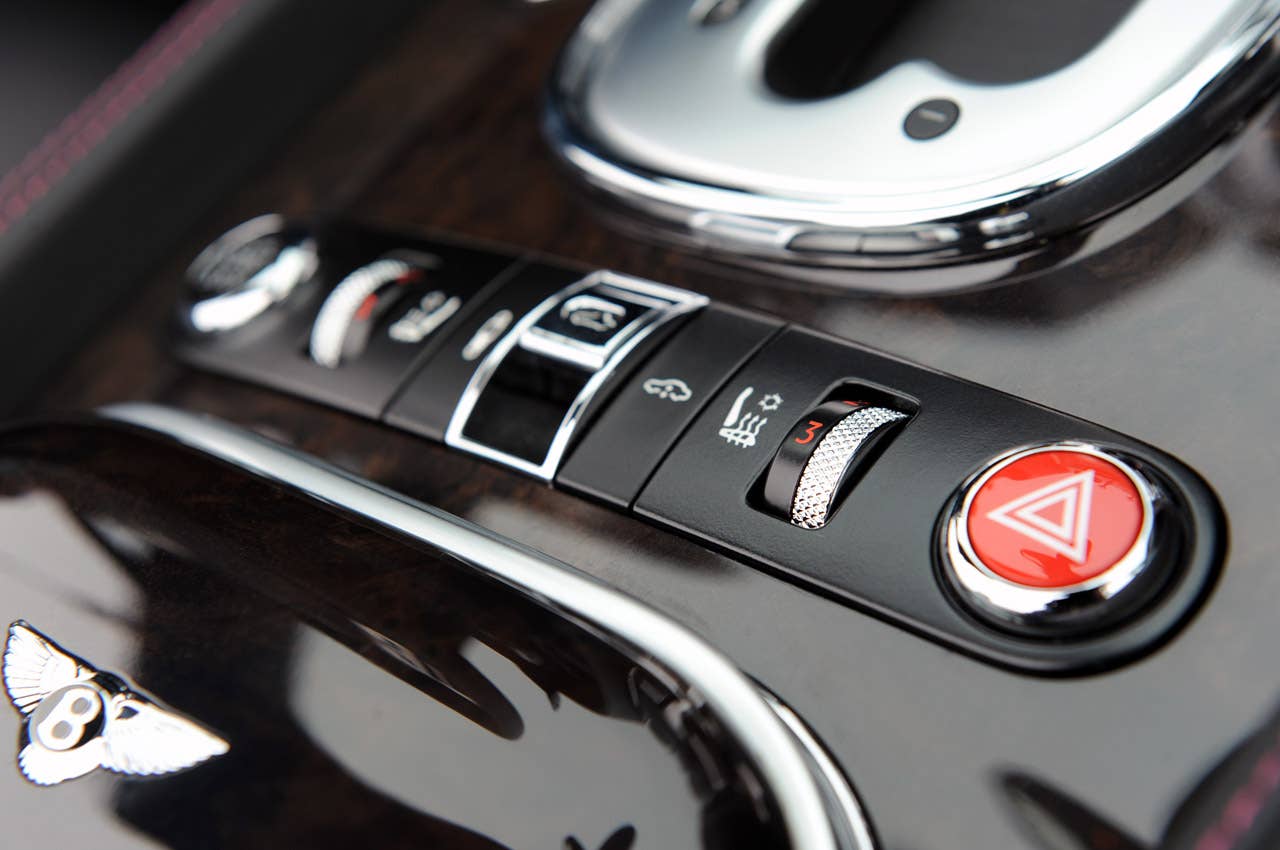 2012 Bentley Continental GTC seat heater and cooler controls