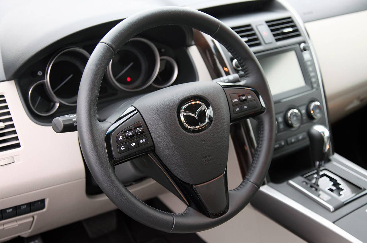 2012 Mazda CX-9 steering wheel