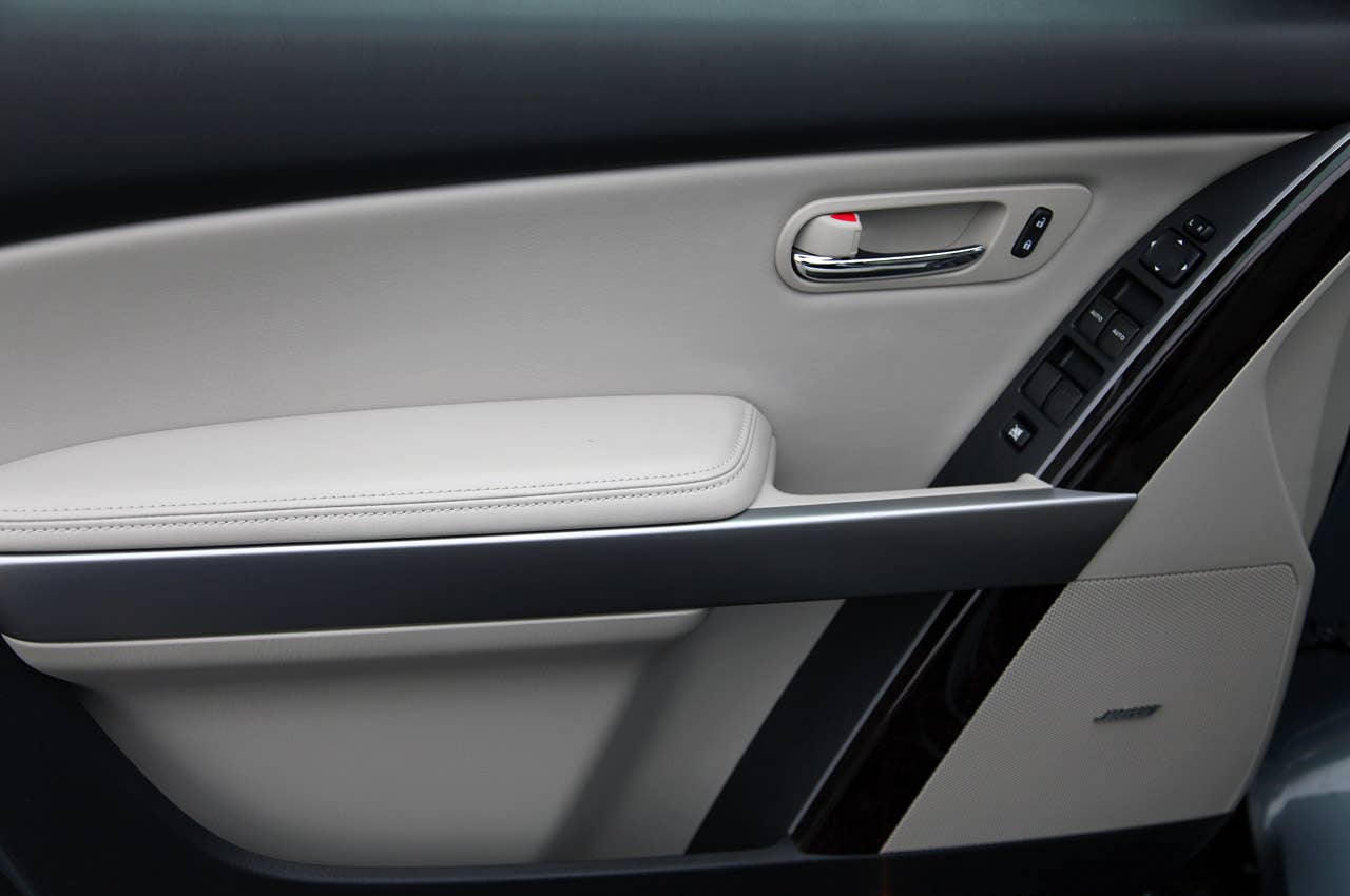 2012 Mazda CX-9 door
