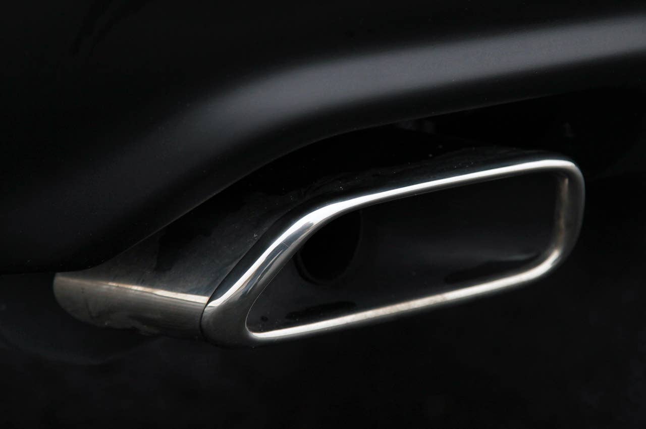 2012 Mazda CX-9 exhaust tip
