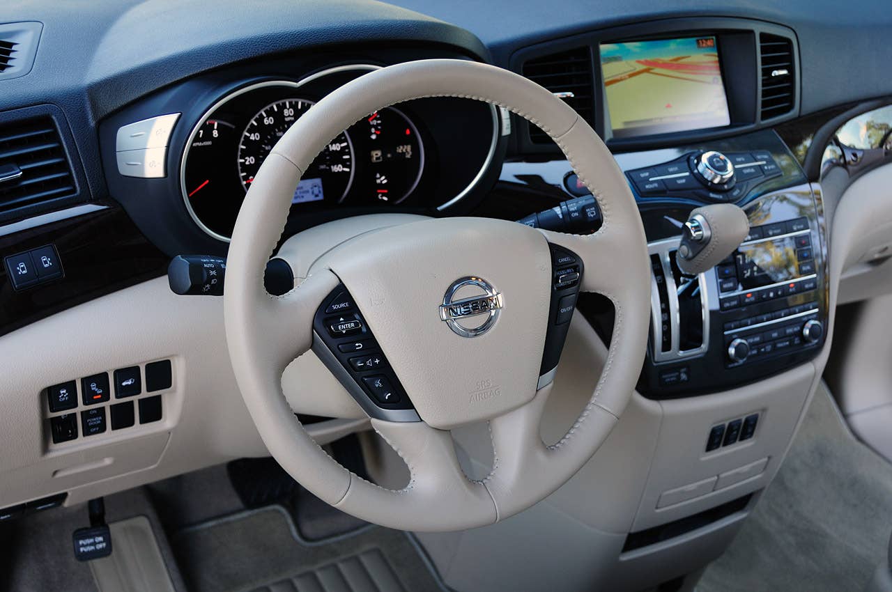 2011 Nissan Quest steering wheel