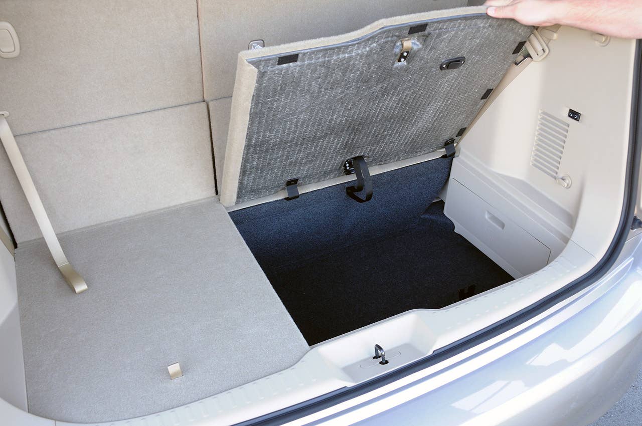 2011 Nissan Quest rear storage area