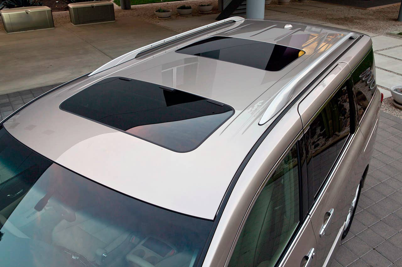 2011 Nissan Quest top view