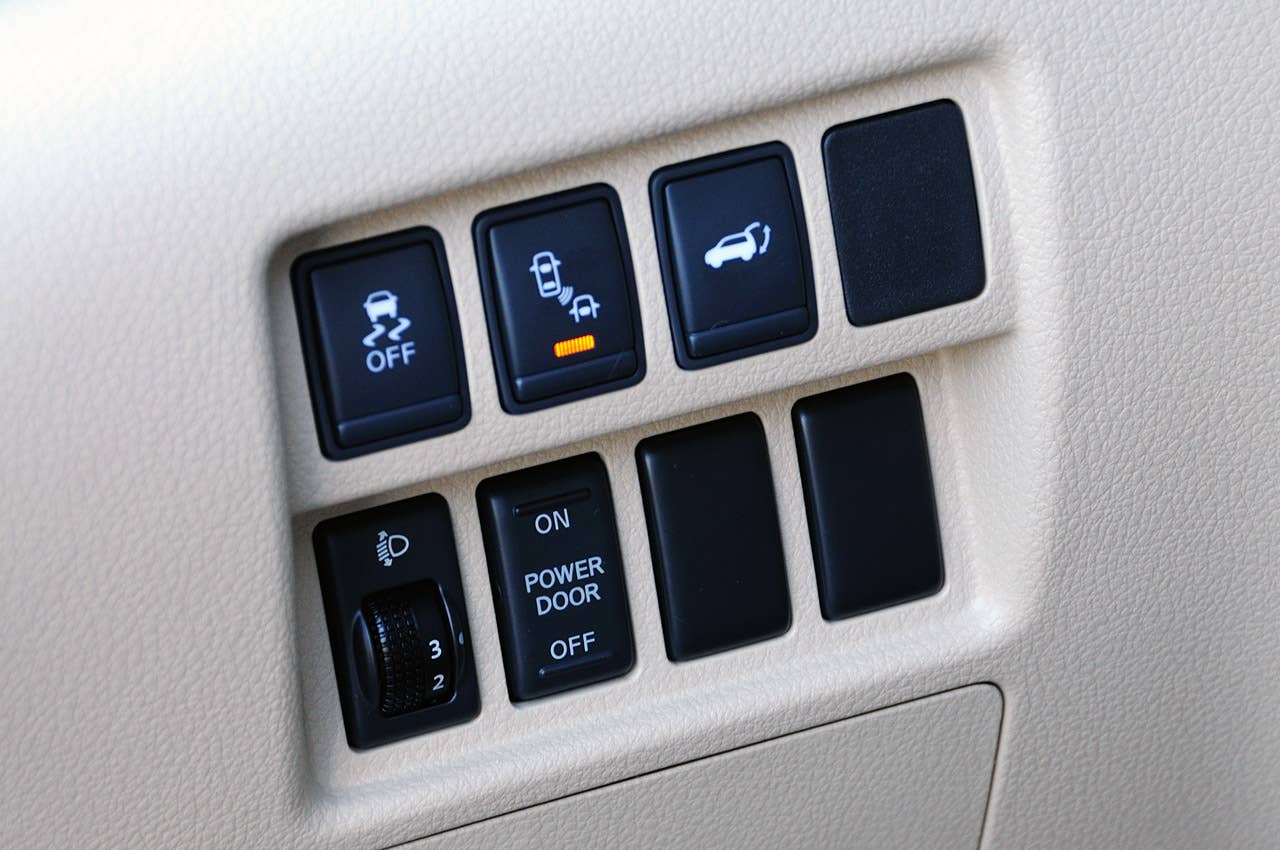 2011 Nissan Quest settings