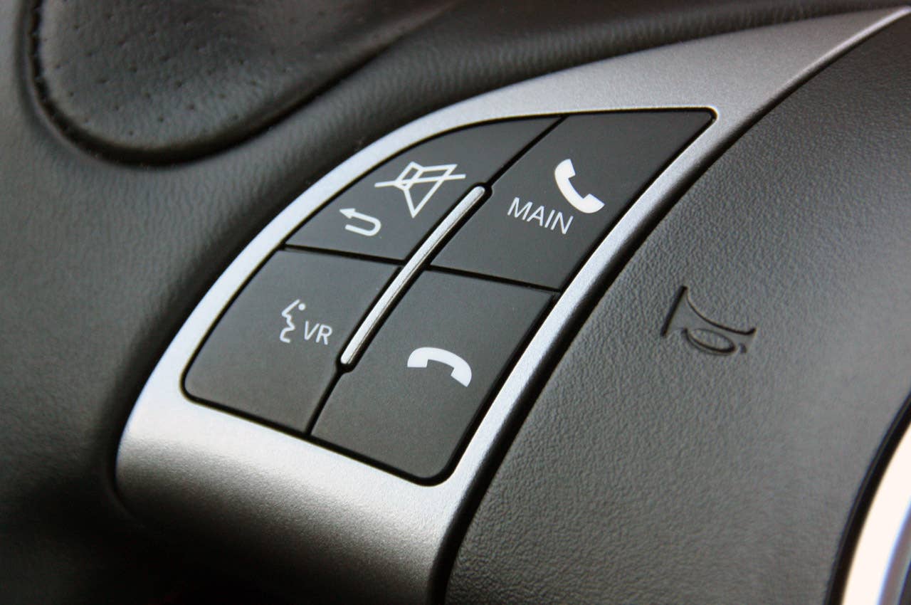 2012 Fiat 500 Abarth steering wheel controls
