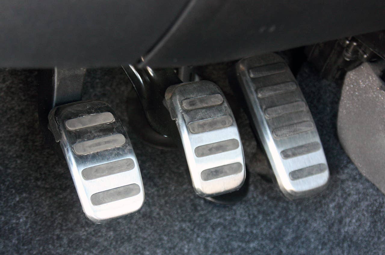 2012 Fiat 500 Abarth pedals