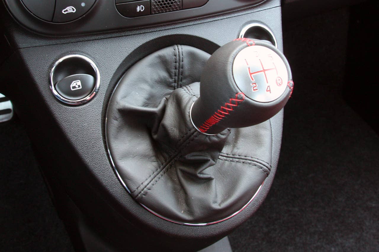 2012 Fiat 500 Abarth shifter